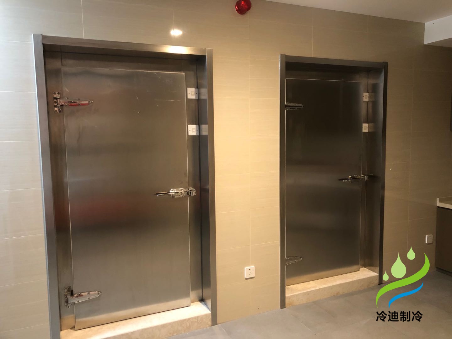 上海速航貿(mào)易40㎡小型雙溫冷庫建造項目