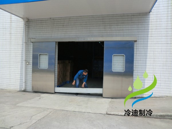 愛好筆業(yè)100m3食堂雙溫冷藏冷凍庫施工