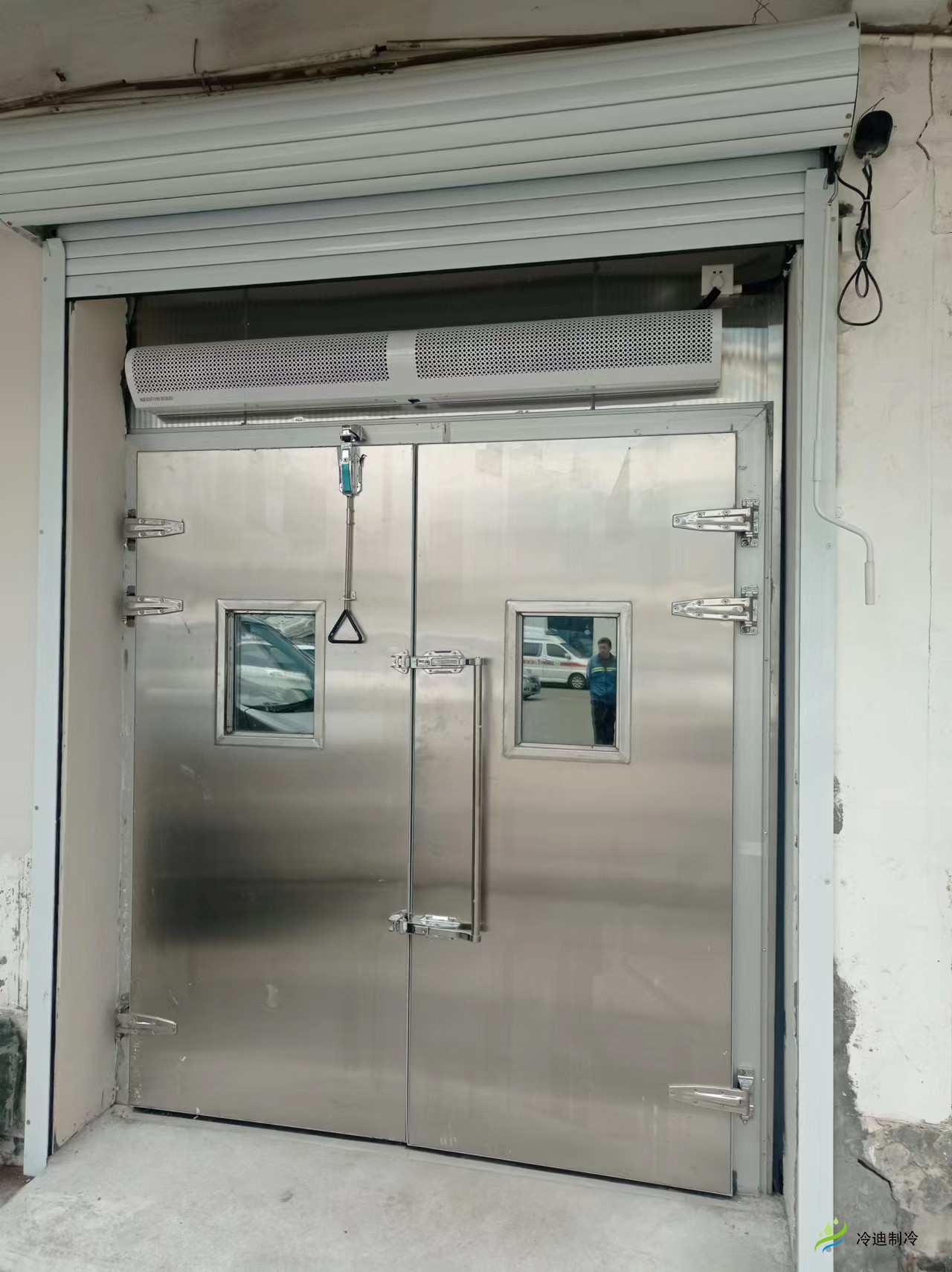 醫(yī)藥冷庫冷庫門拍攝照片
